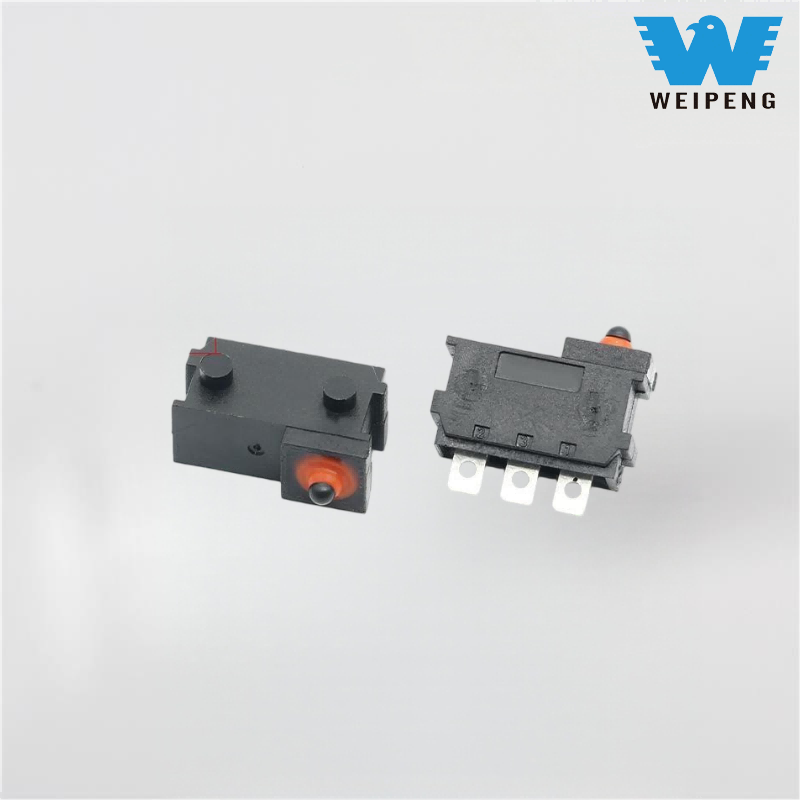 Kunci pintu kereta dan suis mikro tudung